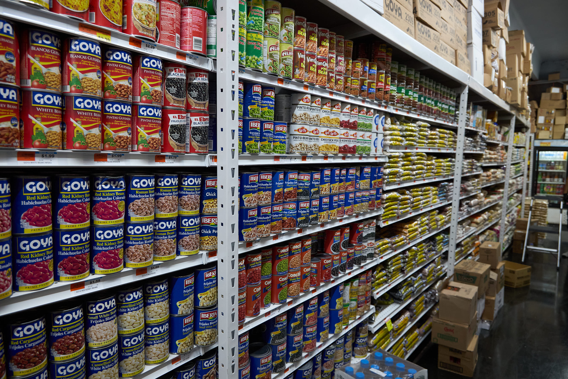 Food Giant Supermarket slide 2