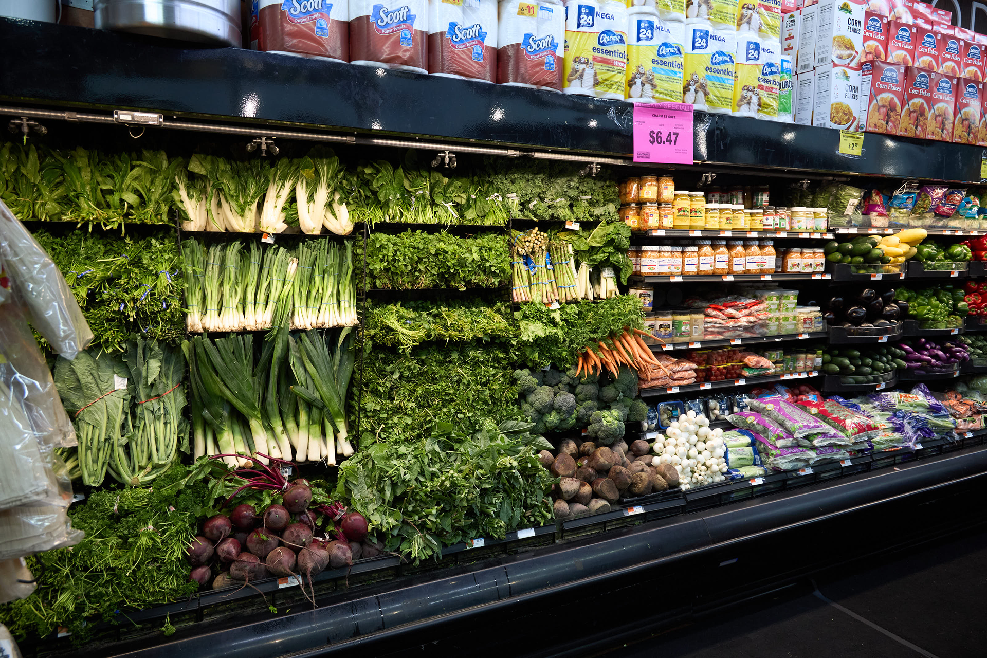 Food Giant Supermarket slide 4